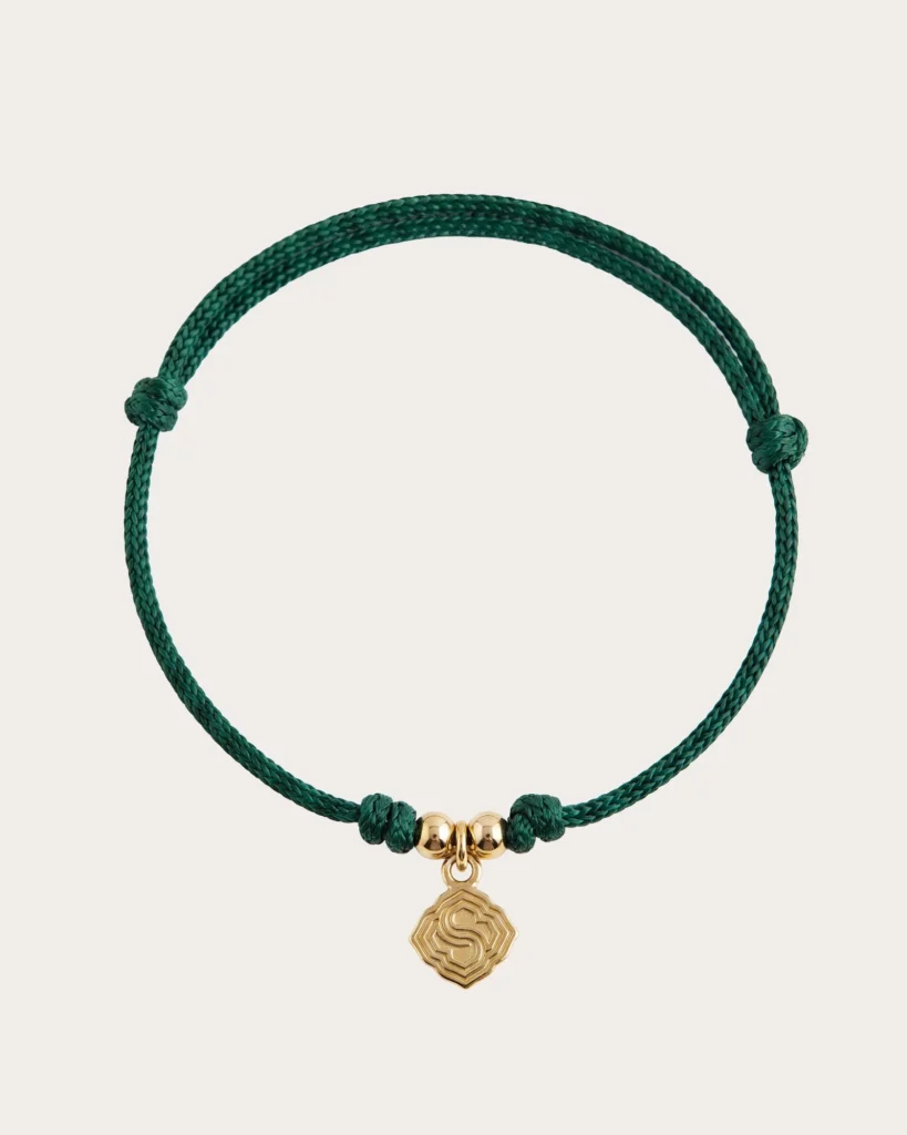 Bracciale Unisex Siklah in cordino colore verde smeraldo con nodi in oro giallo